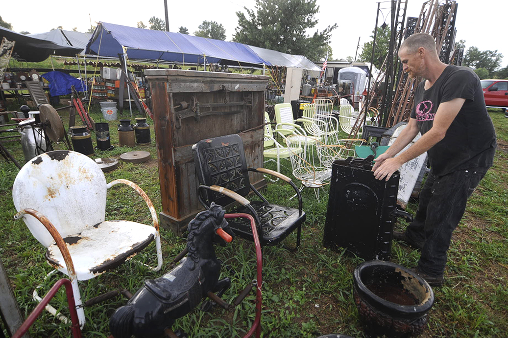 127 Yard Sale Across Kentucky - Historic Harrodsburg Kentucky